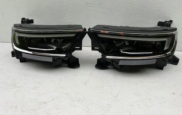 Opel Mokka B Headlight/headlamp 9834016880