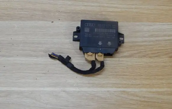 Audi A4 S4 B8 8K Parking PDC control unit/module 8K0919475R 09533131 604350