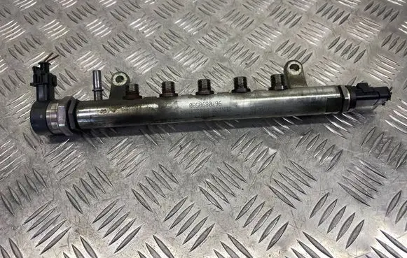 Land Rover Evoque I Fuel main line pipe 9670890580 DW12CTED4