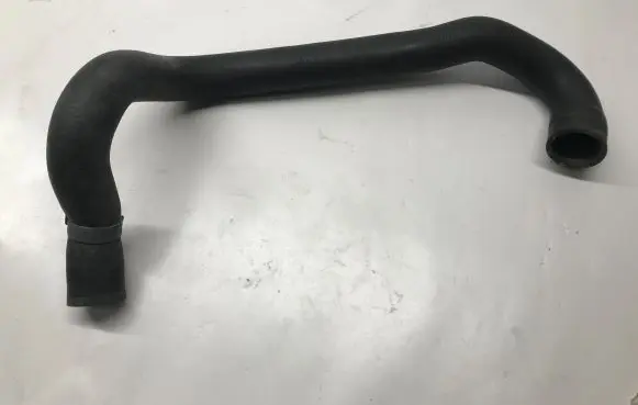 Volkswagen Touareg II Engine coolant pipe/hose