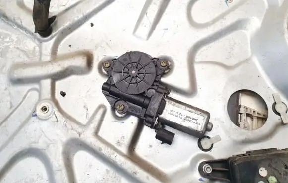 Fiat Stilo Front door window regulator motor 240102