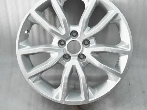 Jeep Renegade R18 alloy rim 