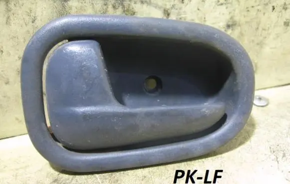 KIA Sportage Front door interior handle 648321