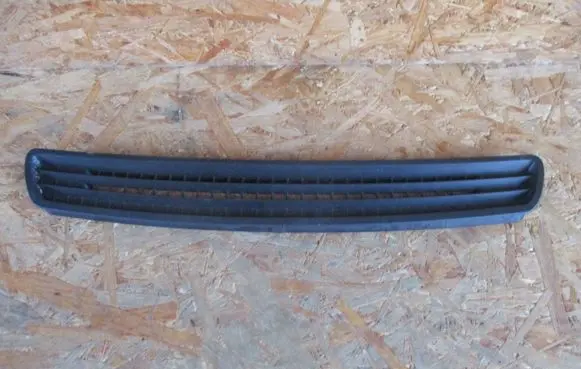 Nissan Qashqai Dash center air vent grill