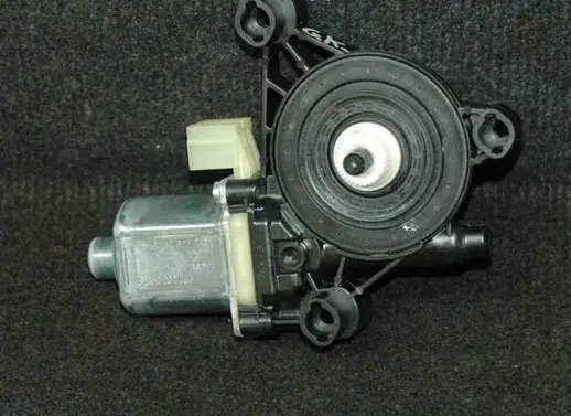 Audi A3 S3 8V Rear door window regulator motor 5Q0959801