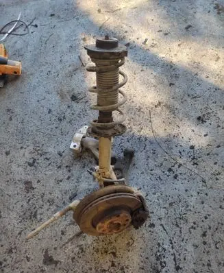 Volkswagen Golf VI Front wheel hub spindle knuckle