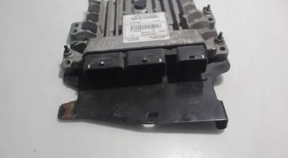 Renault Megane III Engine control unit/module ECU 28252915