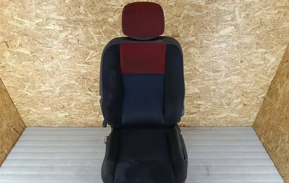 Renault Master III Front driver seat 82756906 650140112 G101530028