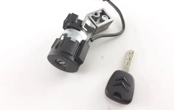 Citroen C4 I Ignition lock 9663123380