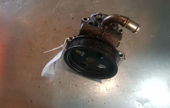 Ford Fiesta Power steering pump