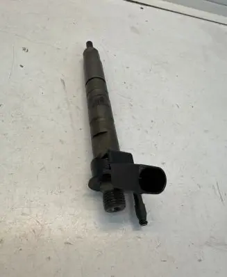 Fuel injector