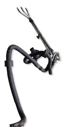 Volkswagen Touran I Fuel line pipe 1K0130308E