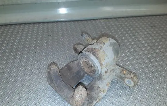Mercedes-Benz A W169 Rear brake caliper 