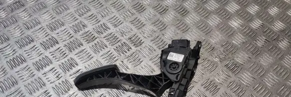 Volvo XC60 Accelerator throttle pedal 31329372
