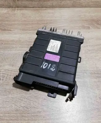 Volkswagen PASSAT B3 Engine control unit/module ECU 0261200860 8A0907404CB