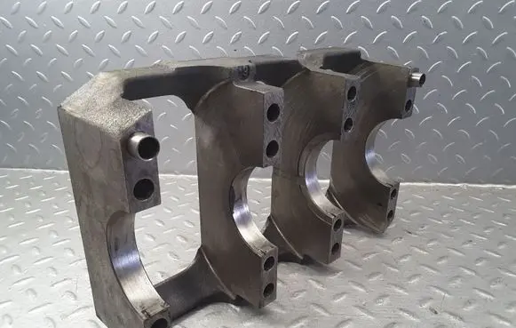 Audi A4 S4 B7 8E 8H Crankshaft Holder 