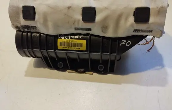Passenger airbag