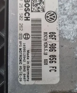 Volkswagen PASSAT B6 Engine control unit/module 06F906056FC 1039S12942 0261S02262