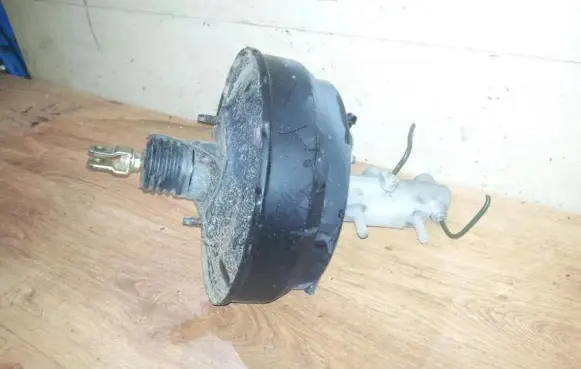 Mitsubishi Space Runner Brake booster mb858850