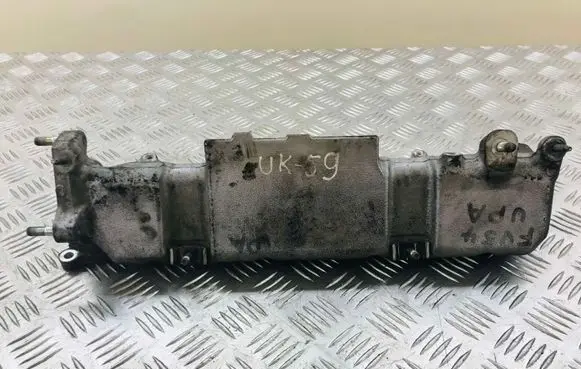 Toyota Avensis T250 Intake manifold