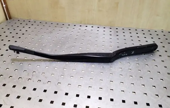 BMW 5 F10 F11 Front wiper blade arm 61617182460