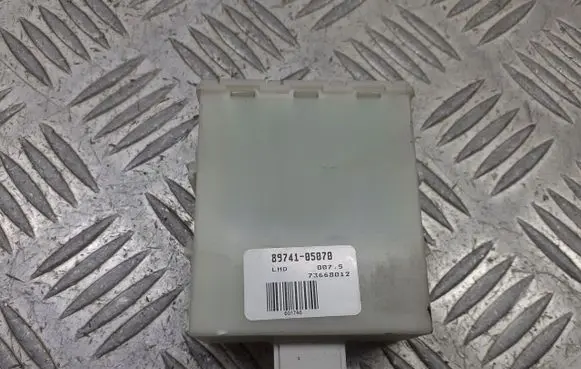 Toyota Avensis T250 Sliding door control unit/module 89741-05070