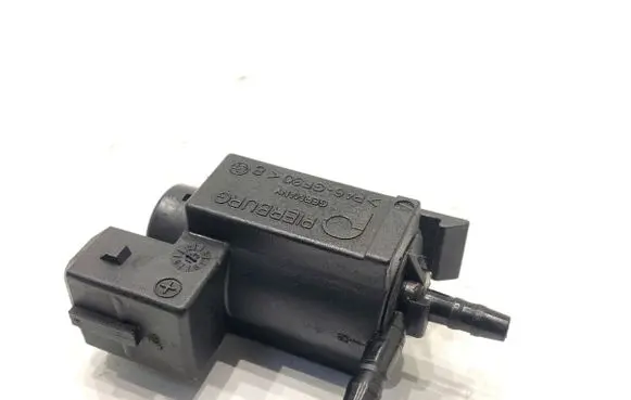 BMW X3 F25 Fuel pressure regulator 7810831
