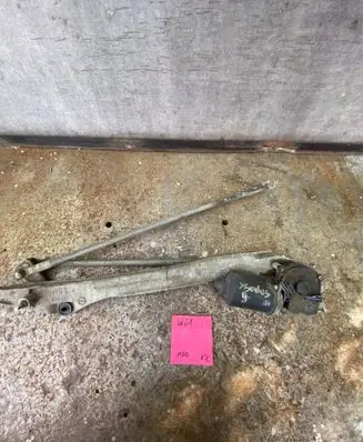 Mazda Xedos 9 Front wiper linkage and motor 