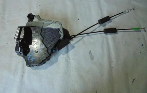 Lexus RX 330 - 350 - 400H Front door lock Y47A2308