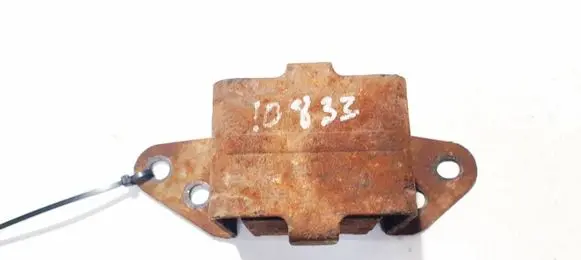 KIA Sportage Engine mount bracket