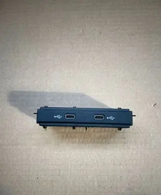 Volkswagen Golf VIII USB socket connector 5NA035736