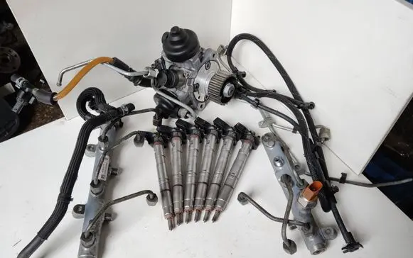 Audi A4 S4 B8 8K Fuel injection system set 0445010611 059130755BB 059130090AH