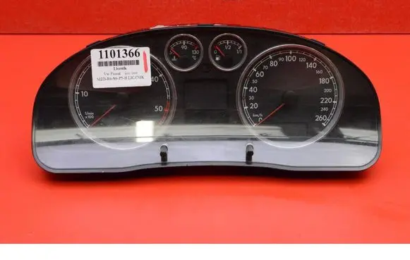 Volkswagen PASSAT B5.5 Speedometer (instrument cluster) 3B0920829A