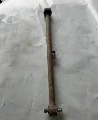 Toyota Land Cruiser (J120) Rear control arm