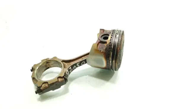 Mitsubishi Carisma Piston with connecting rod 