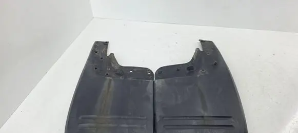 Volkswagen Amarok Rear mudguard 2H0821812G 2H0821811C