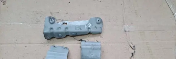 Audi Q5 SQ5 Fender mounting bracket 8R0821471 8R0821468