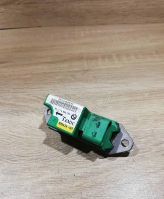 BMW 5 E39 Airbag deployment crash/impact sensor 6900728