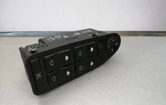 BMW 5 E39 Electric window control switch 8368986 61318368986