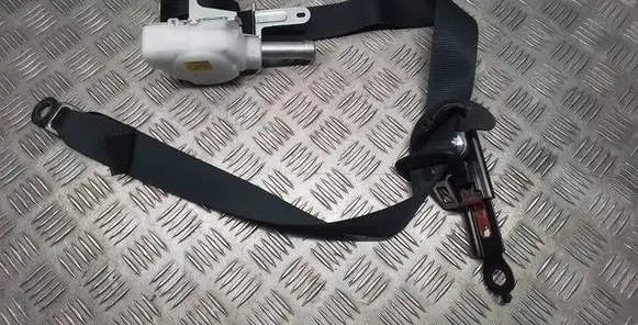 Lexus RX V Front seatbelt 069848
