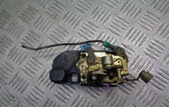 Chrysler Grand Voyager IV Front door lock