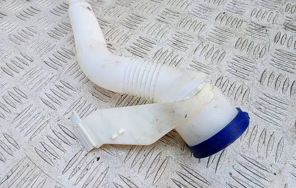 Opel Mokka B Window washer liquid tank fill tube 312837502