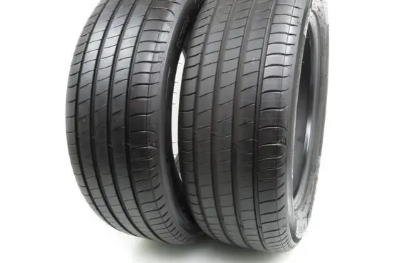 Volkswagen Golf V R16 summer tire 
