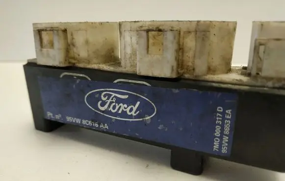 Ford Galaxy Coolant fan relay 7M0000317D