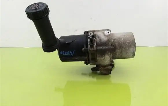 Peugeot 307 Power steering pump 9645102480