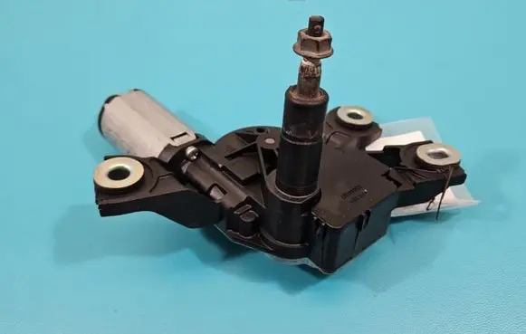 Volkswagen PASSAT B7 Rear window wiper motor 3C9955711A IMPRK1442655