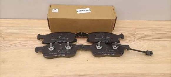 Maserati Levante Brake pads (front) 673011564