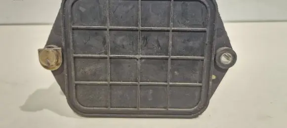 Vacuum air tank