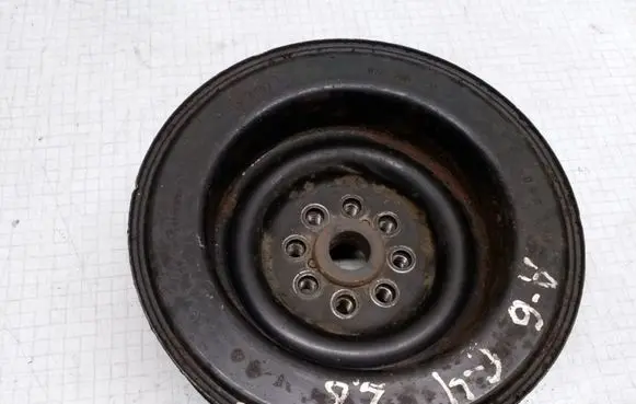 Audi A6 S6 C4 4A Crankshaft pulley 078105255F