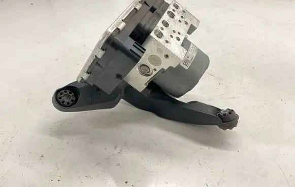 BMW 2 F44 ABS Pump 5A06144 10091965273